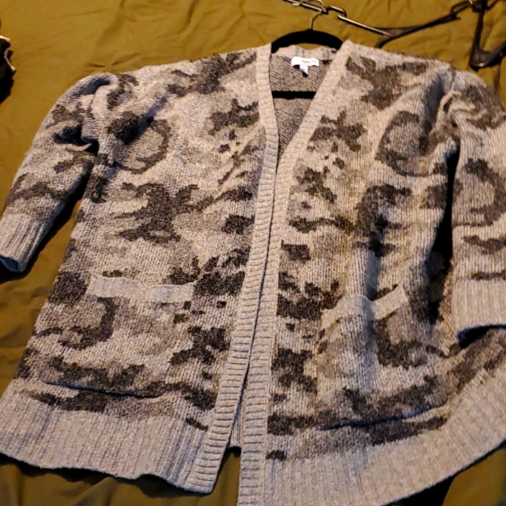 Grey camo cardigan